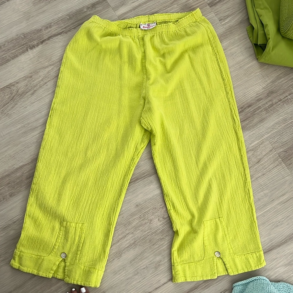 Gauze crop pant, size (2)equal to a 12